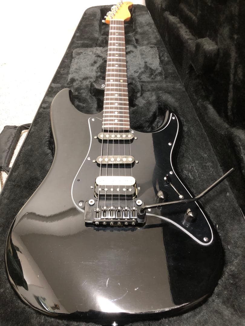 メ*ン様 Valleyarts M series SSH ストラトキャスター