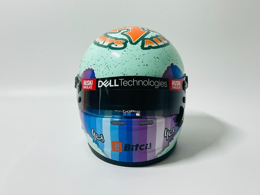Arai 1/2 ヘルメット マクラーレン メルセデス リカルド