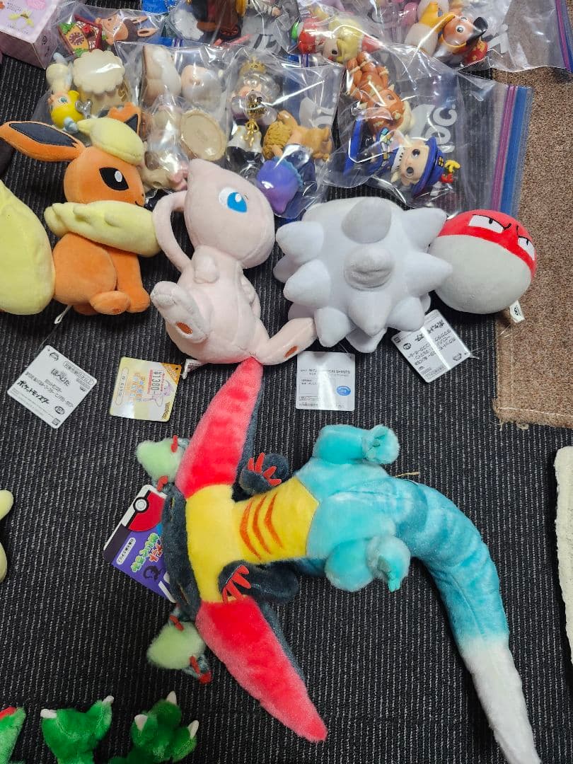 ポップマート　すみっコぐらし　ポケモン　ぬいぐるみ　まとめ売り