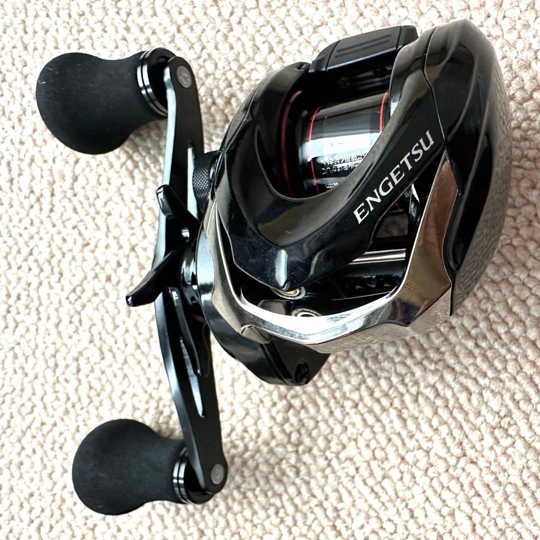 【新品未使用】シマノ 17 炎月 エンゲツ BB 100HG 右ハンドル