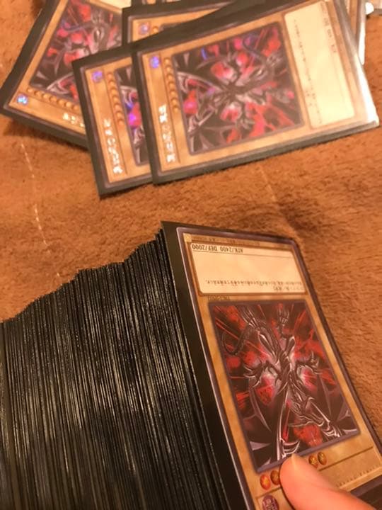 遊戯王 レッドアイズ シークレット 絵違い 140枚