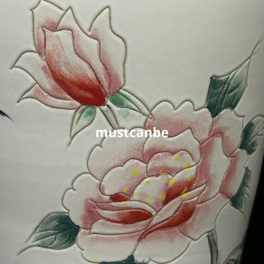 景徳鎮 手画刻彫花瓶 挿花器 装飾品 現代工芸品 美術品 置物