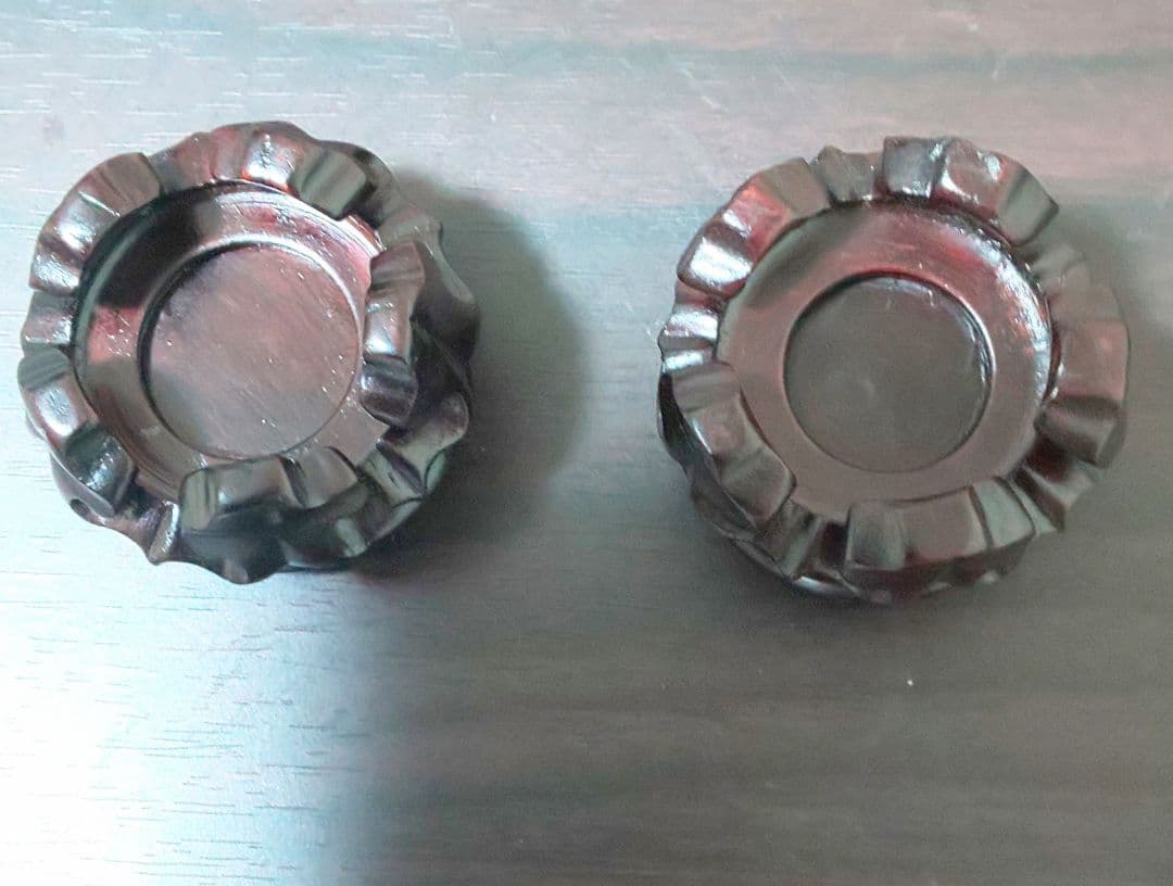 南宋時代 鈞窯紫斑紋盃 澱青釉紫紅斑盃 木製台座付 二客