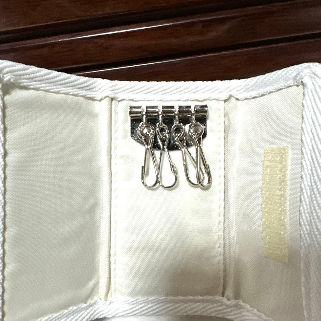 希少品　サンリオ　ハローキティ　平成レトロ　野いちご　キーケース　キーカバー