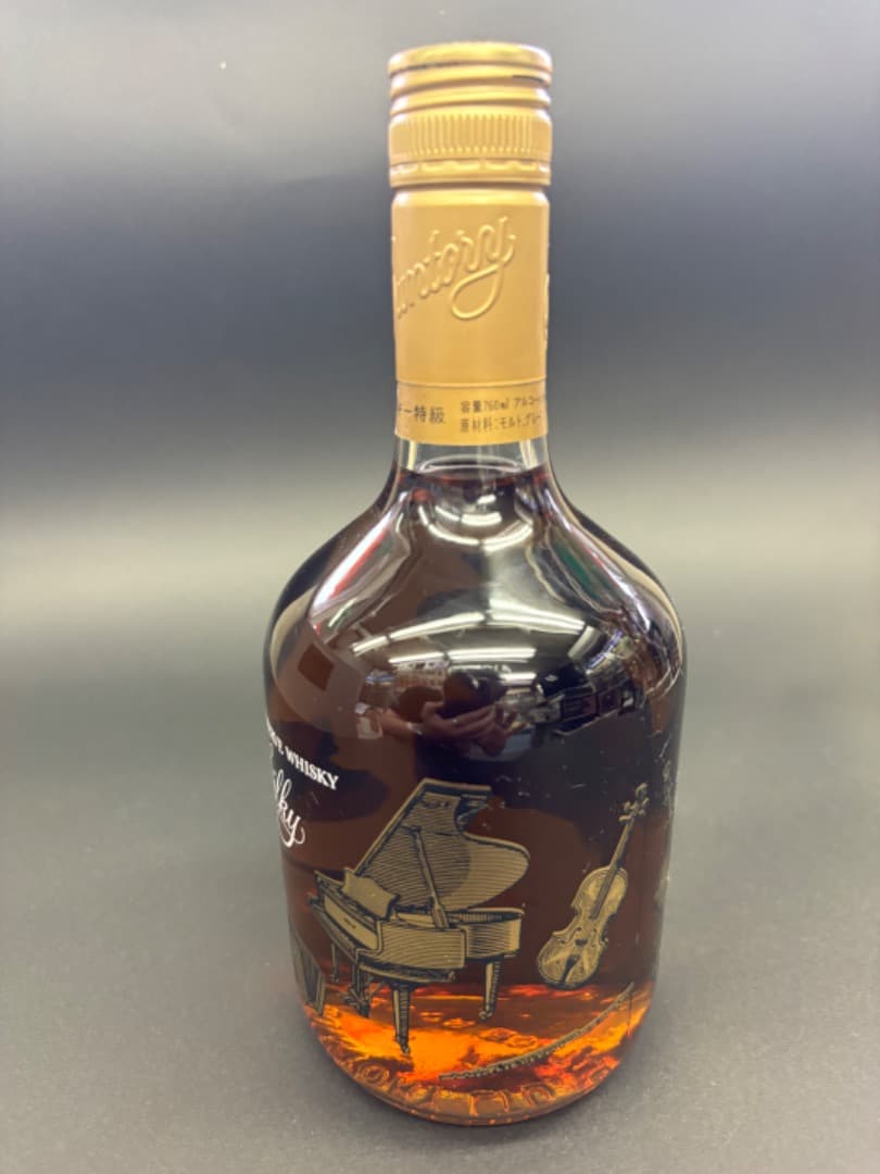 レア物美品 サントリーウイスキー　シルキー　楽器ボトル　760ml 43% 希少