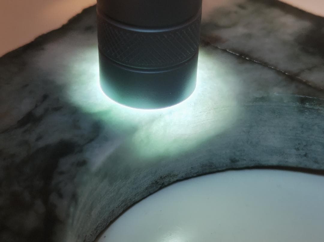 白緑 477g 翡翠 ヒスイ 翡翠原石 鑑賞石 原石 自然石 誕生石 鉱物 水石