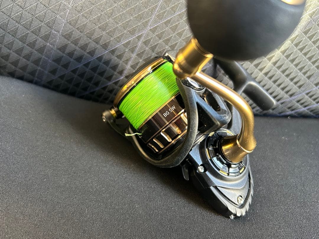 Daiwa BG SW 4000D-CXH スピニングリール　オマケ付き