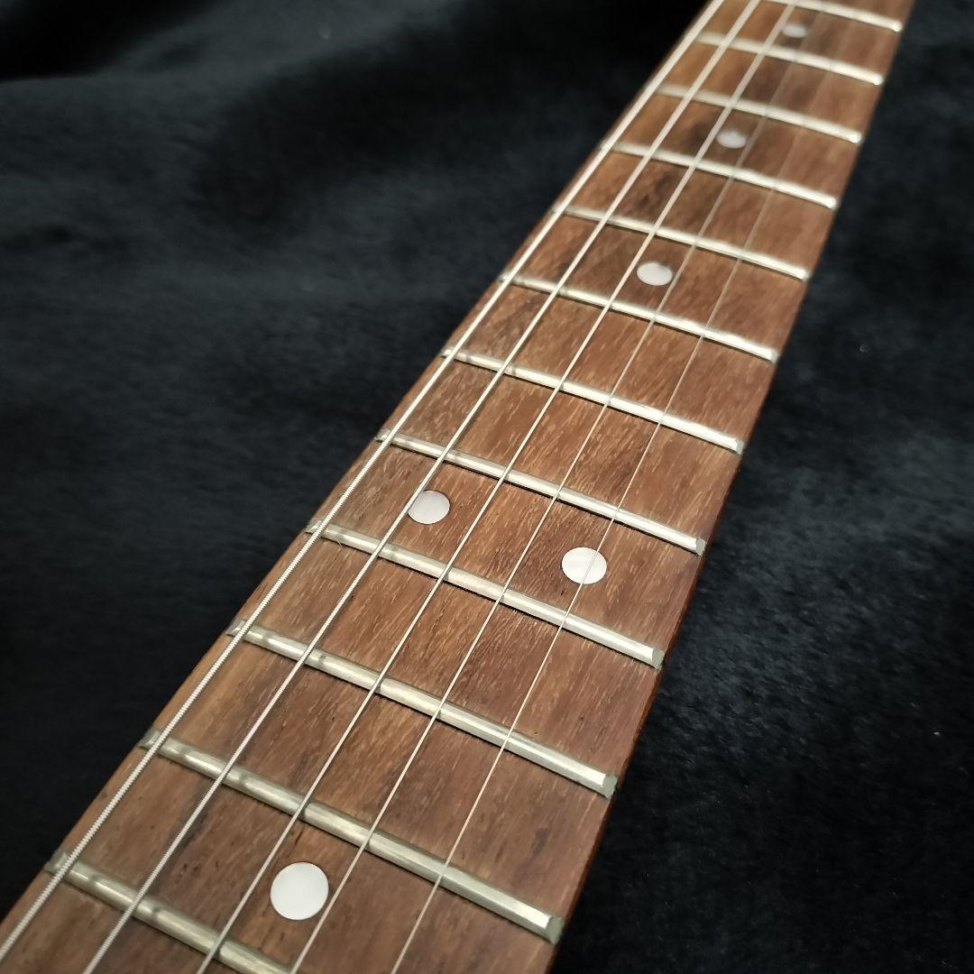 ヘッドレスギター　コピーモデル