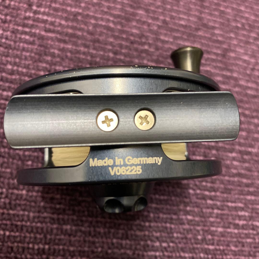 超希少　VARIVAS フライリール美品　中古