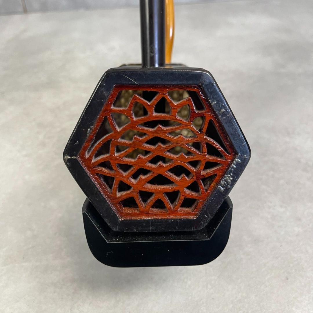 未使用品　二胡　DUNHUANG 上海民族楽器　敦煌牌 　蛇革　中国美術