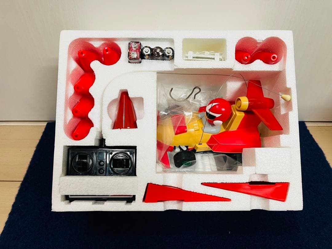 【新品未使用】ロックマン　ラジコン　ブルース　レッドストライカー　レトロ