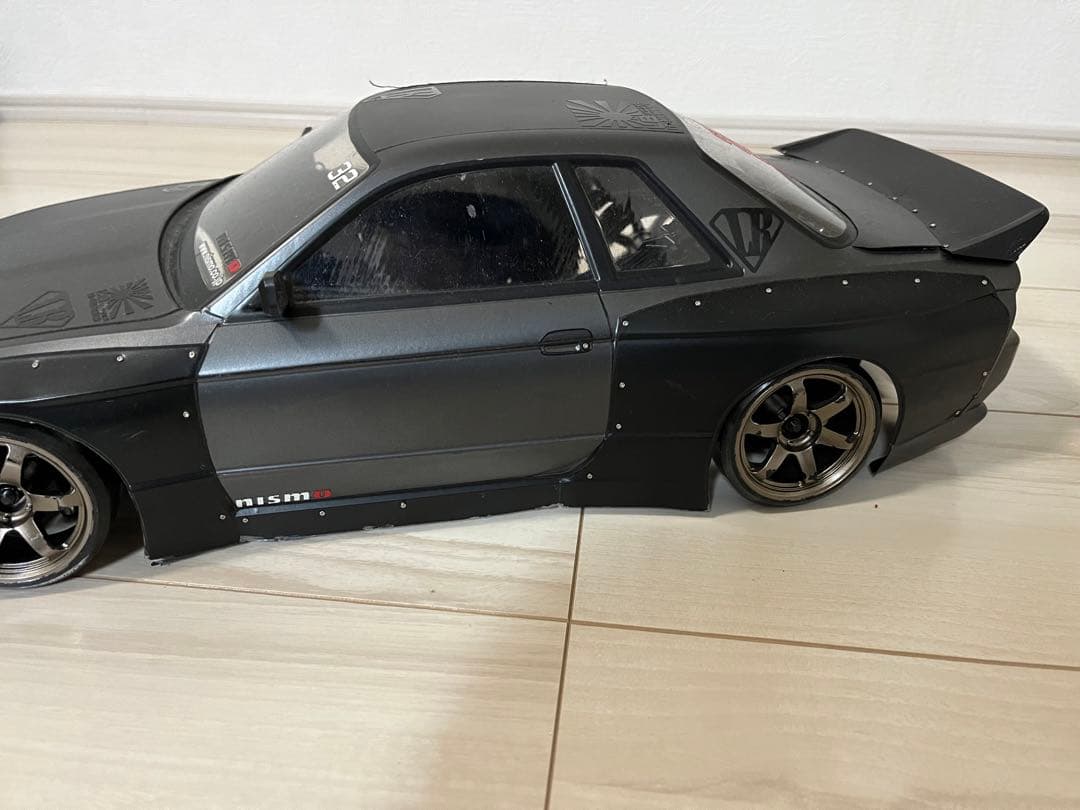 ラジコンボディ　R32