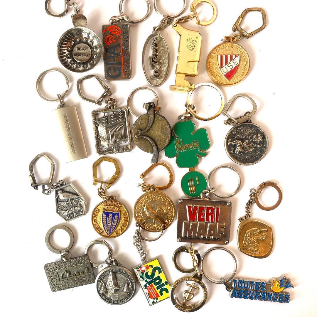 100個！フランス ヴィンテージキーホルダー 金属製 メタル まとめ売り D12