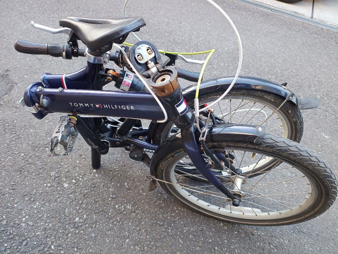 トミーヒルフィガー 折り畳み 20インチ