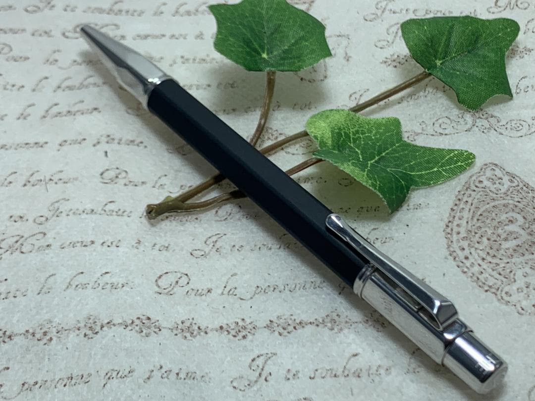 カランダッシュ CARAN d'ACHE　バリアス　ボールペン