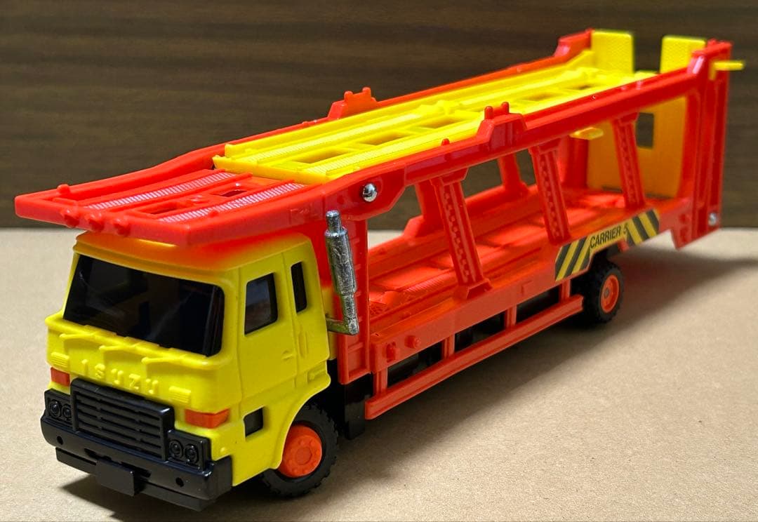 トミカ ギフトセット カーキャリアセット