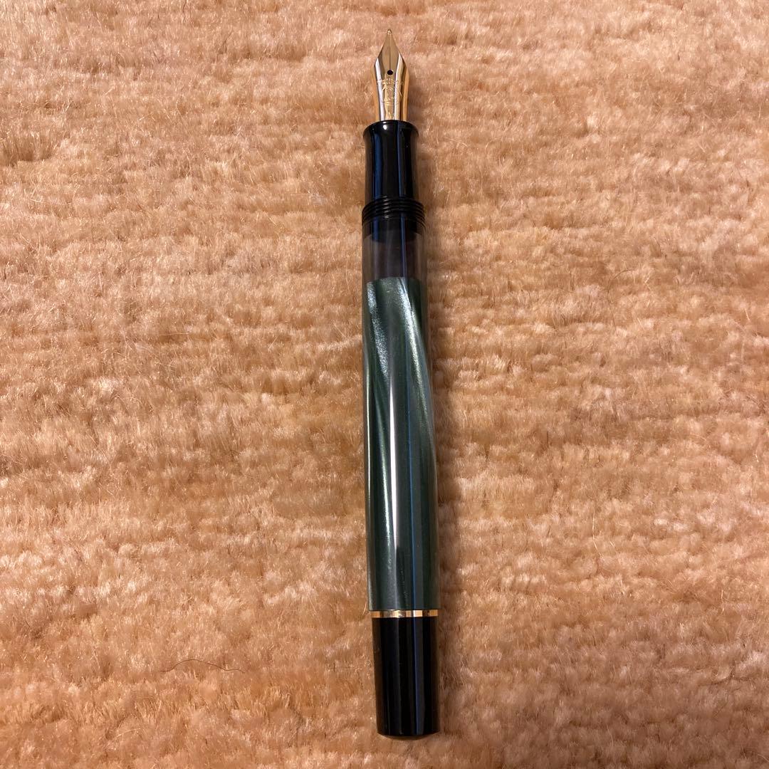 【新品未使用】Pelikan 万年筆　クラシック　グリーンマーブル　ペリカン