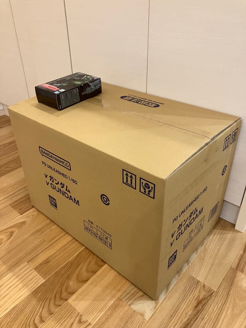 PG UNLEASHED 1/60 v ガンダム　新品未開封　LEDユニット