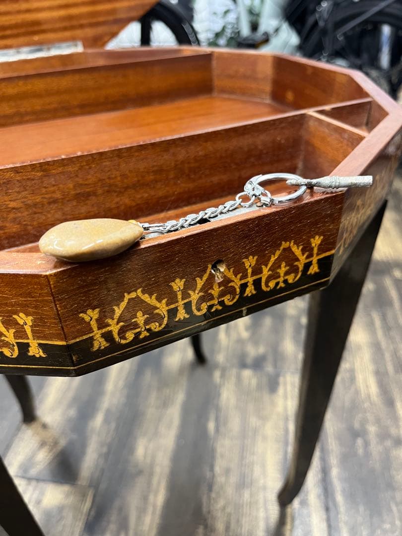 アンティーク オルゴール 天然木 ウッドテーブル 飾台 レトロ 収納 ビンテージ