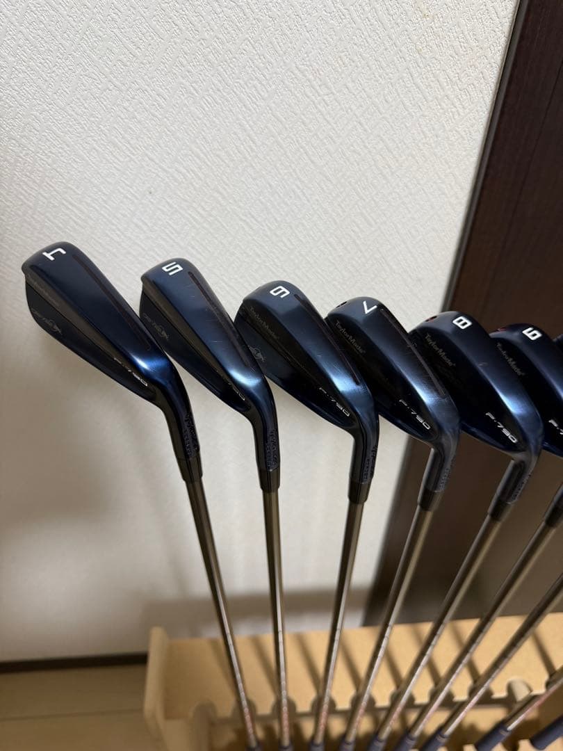 【限定品】テーラーメイド レッドブル アイアン、ウェッジ、10本セット