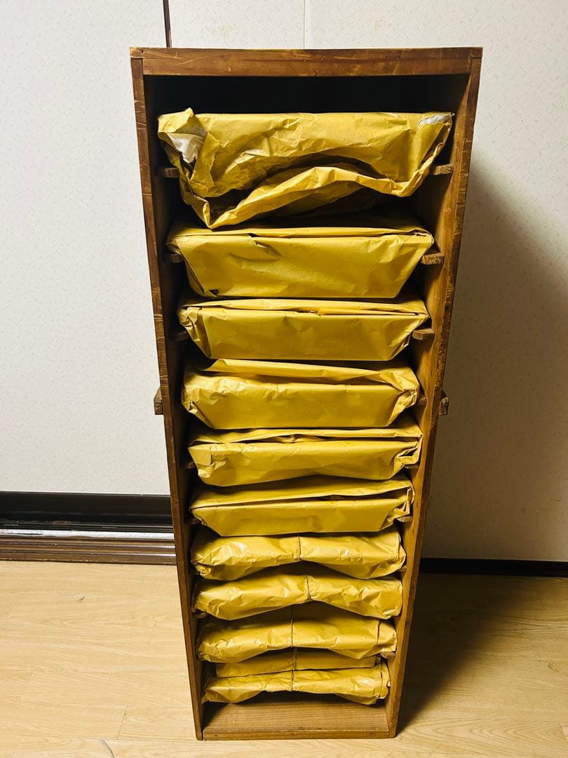 輪島塗 脚付き御膳 10枚揃 鯉蒔絵 黒塗 木箱付　古漆器