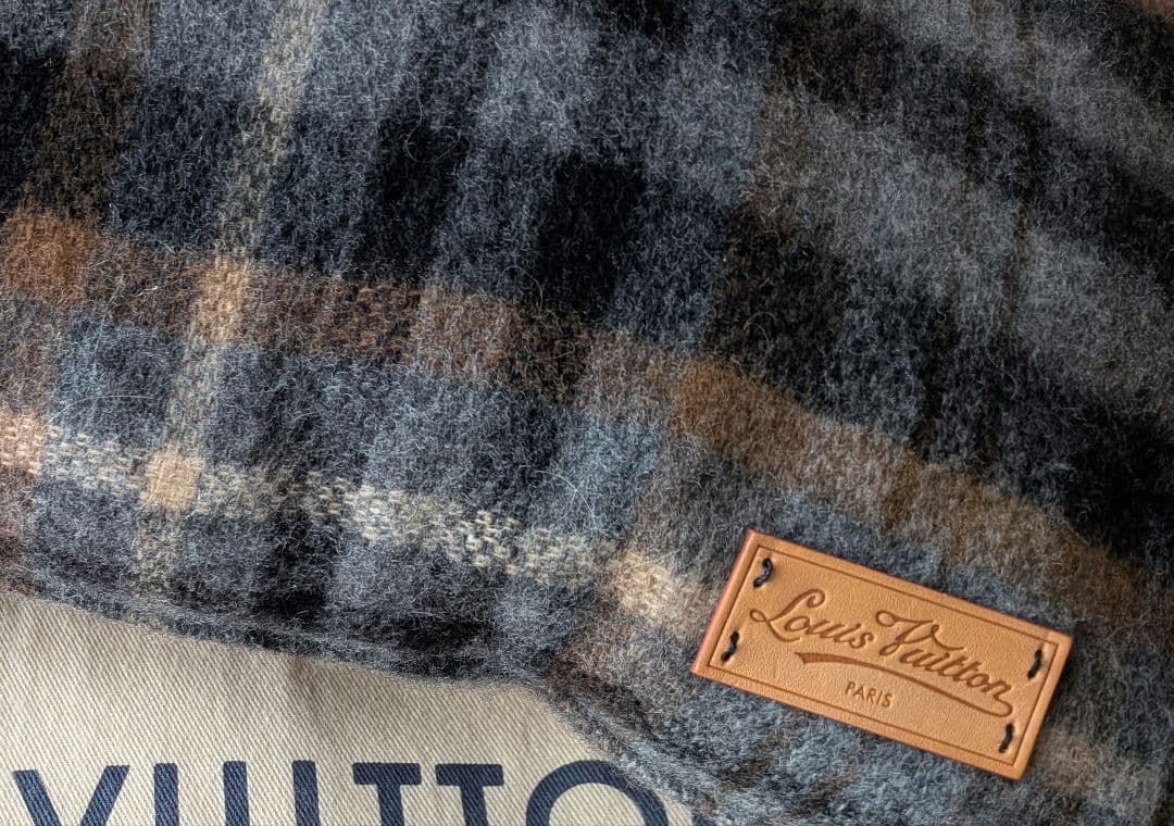 ルイヴィトン トラベルセット 枕 靴下 2点セット