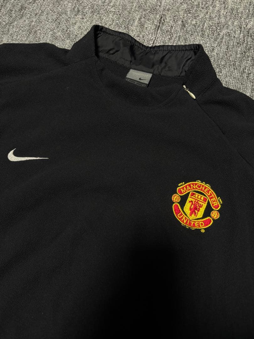 Nike ManchesterUnitedフリース シャツ　マンチェスター　刺繍