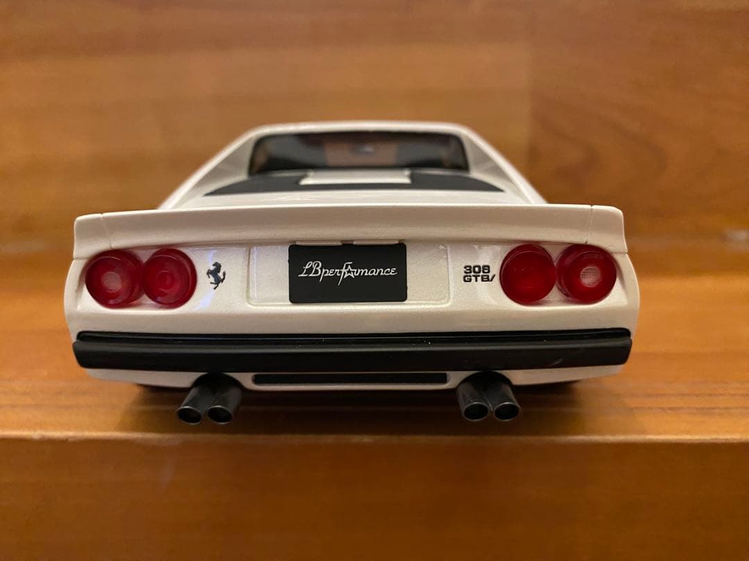 GTスピリットFerrari 308 GTB 1/18