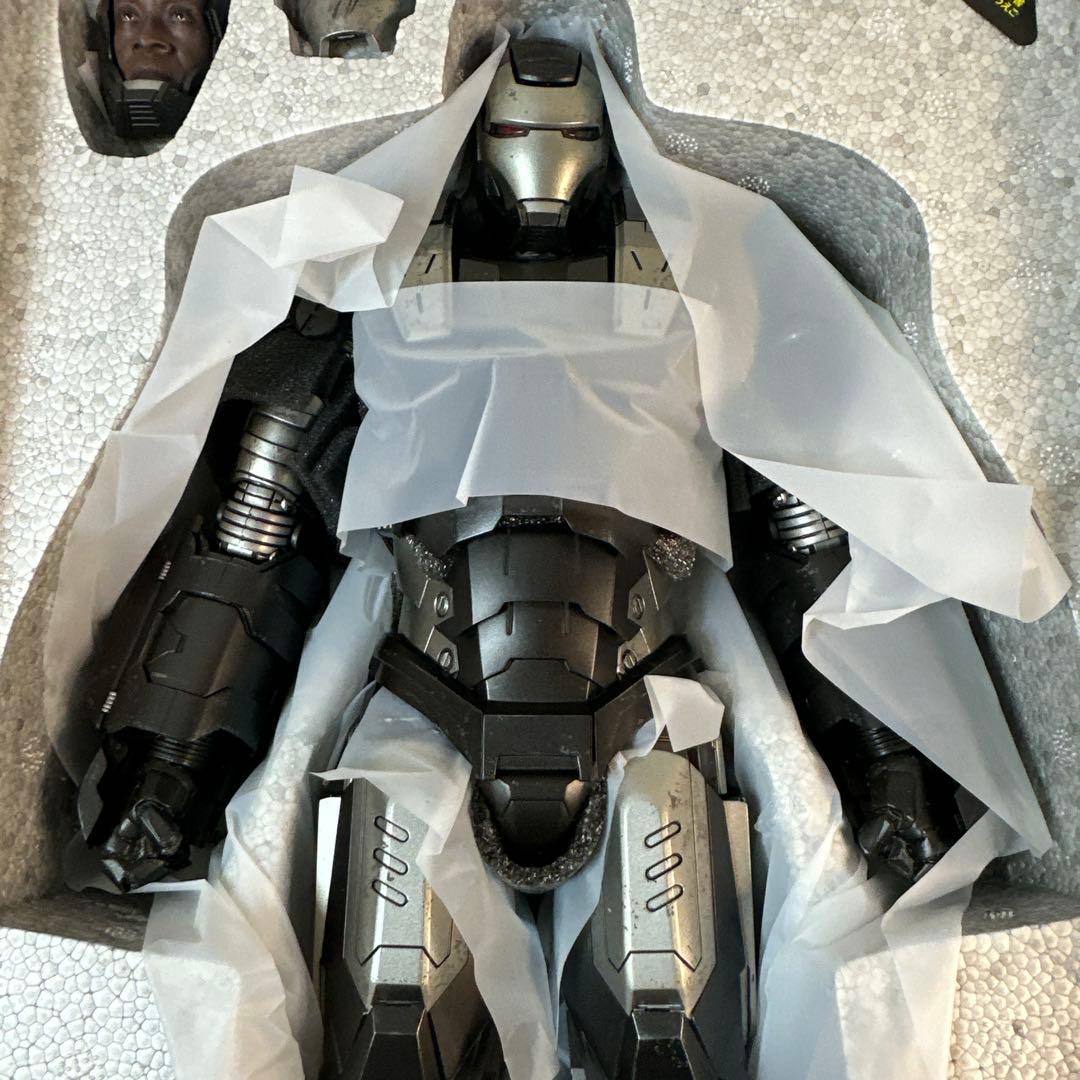アメコミ HOT TOYS MMS331-D13 WAR MACHINE 1/6SCALE