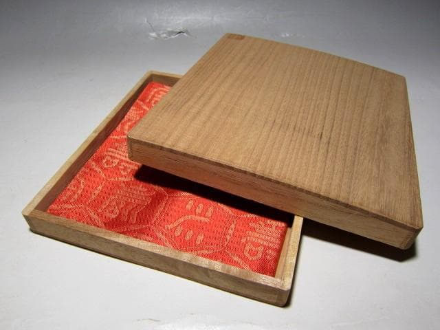 ＜クリスマスセール＞土田友湖 亀甲寿緞子帛紗 表千家十三代即中斎花押　　　v62