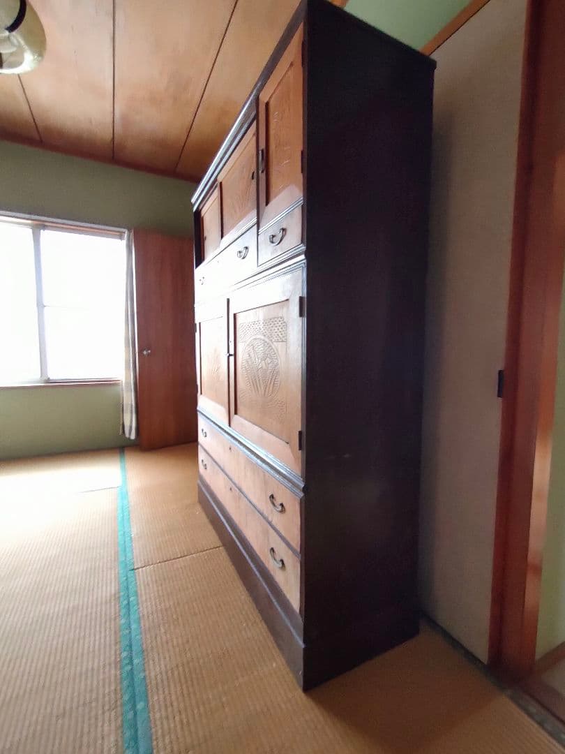 レトロな箪笥　幅122cm 高さ170cm 奥行42cm