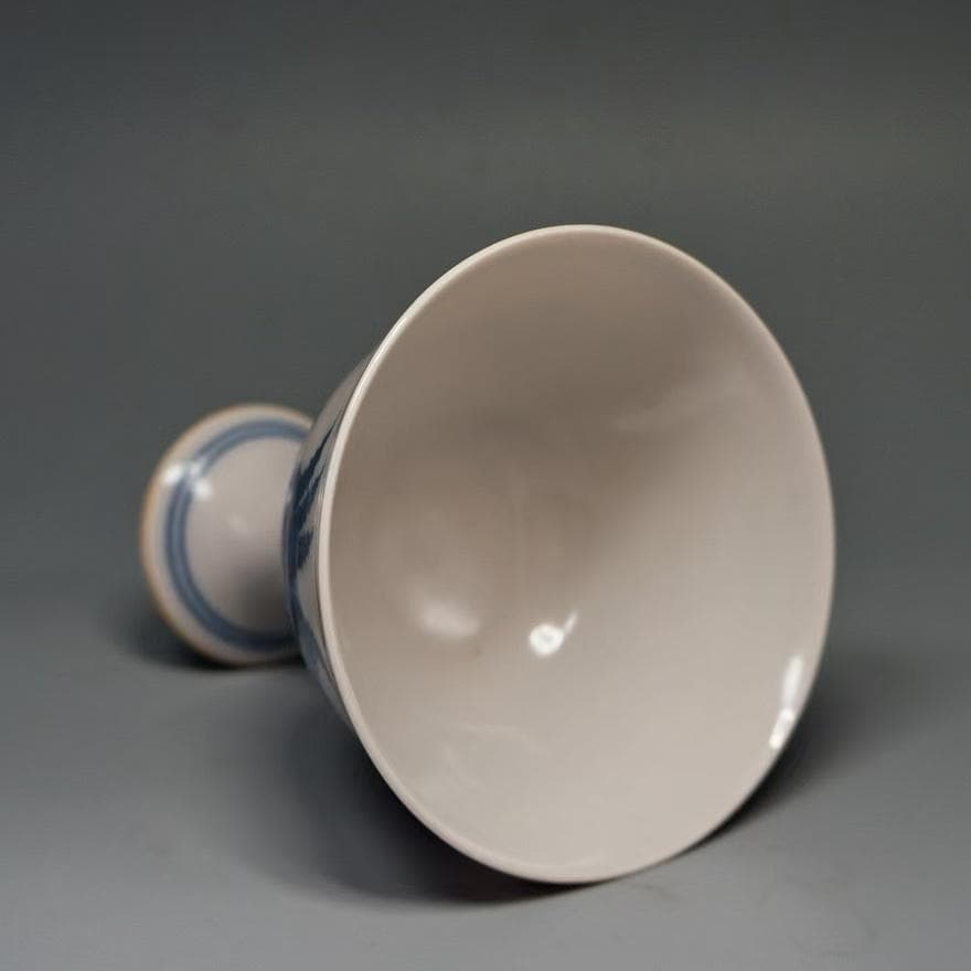 青花 花卉文 高足杯 青い花柄 盃