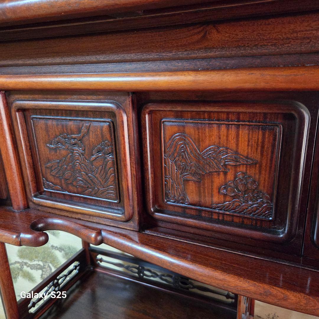 水屋箪笥　美しい彫刻の茶棚　飾り棚