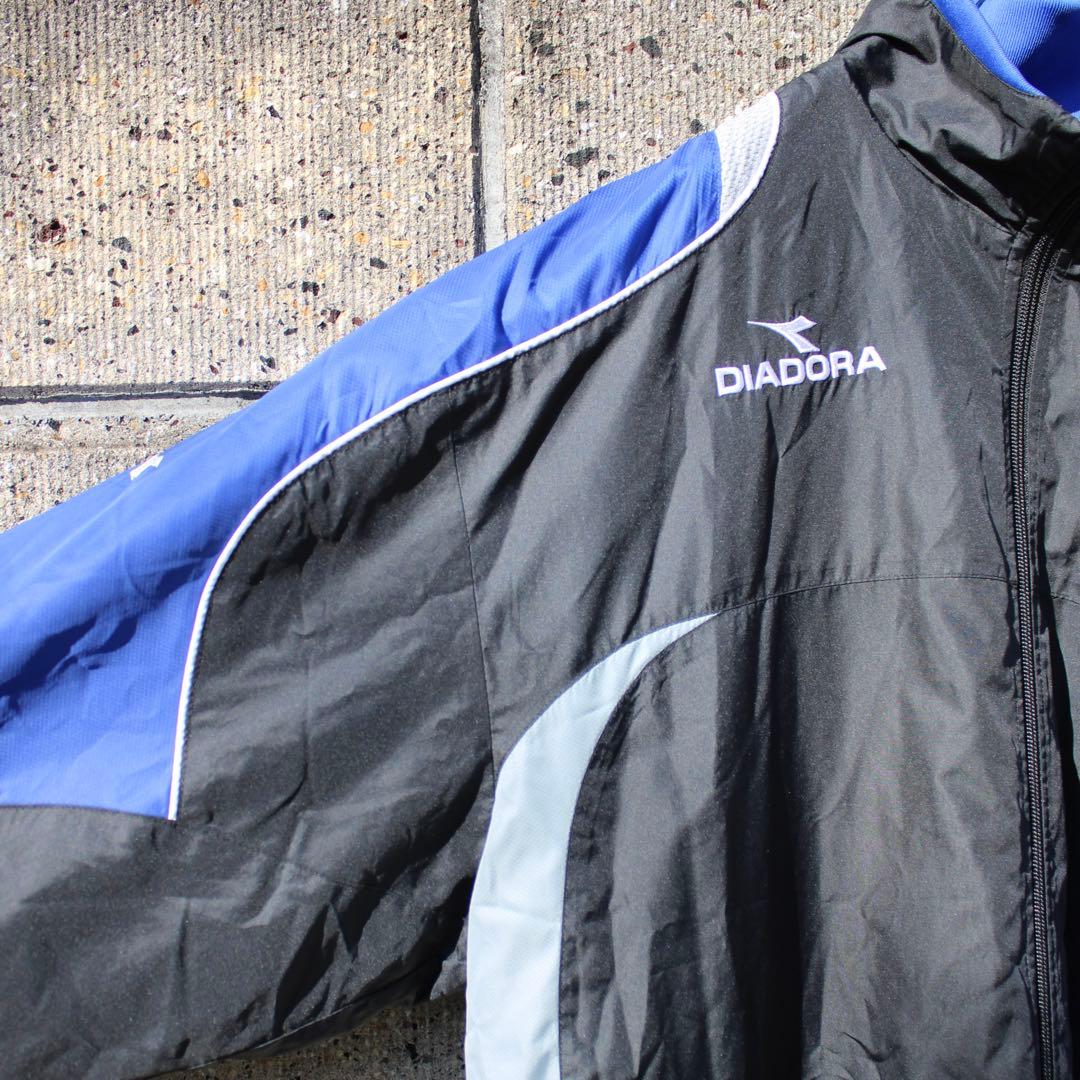 DIADORA 各所ロゴ刺繍入り 大きめ 2枚生地 古着 フルジップジャケット