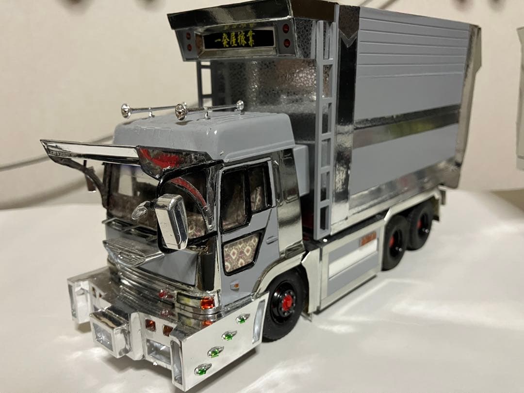 デコトラ・デカ箱ダンプ・プロフィア・1／32・完成品・プラモデル