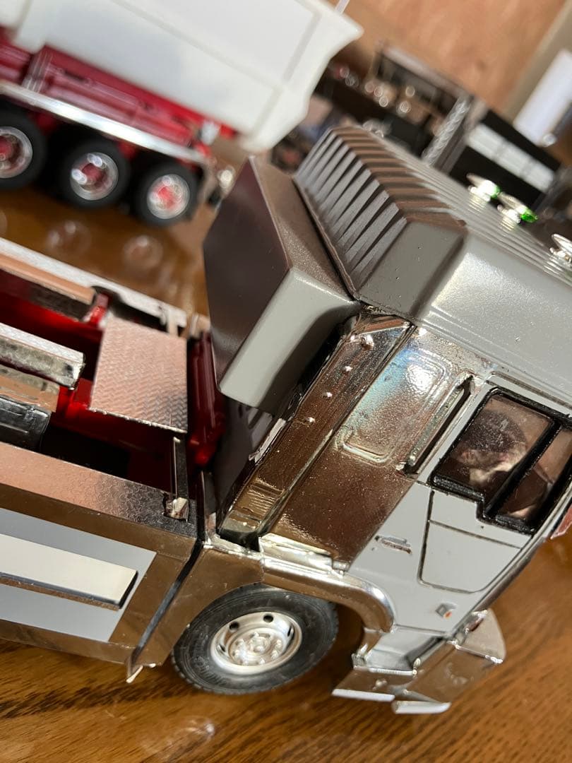 デコトラ・デカ箱ダンプ・プロフィア・1／32・完成品・プラモデル