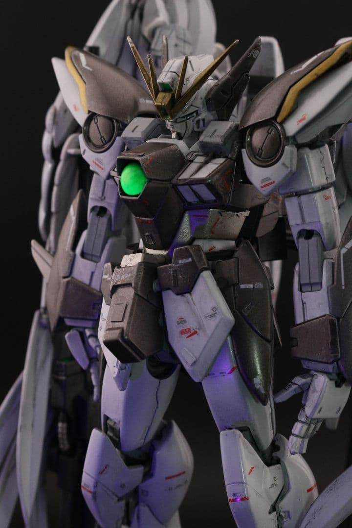 MGウイングガンダムゼロEW塗装済み　完成品