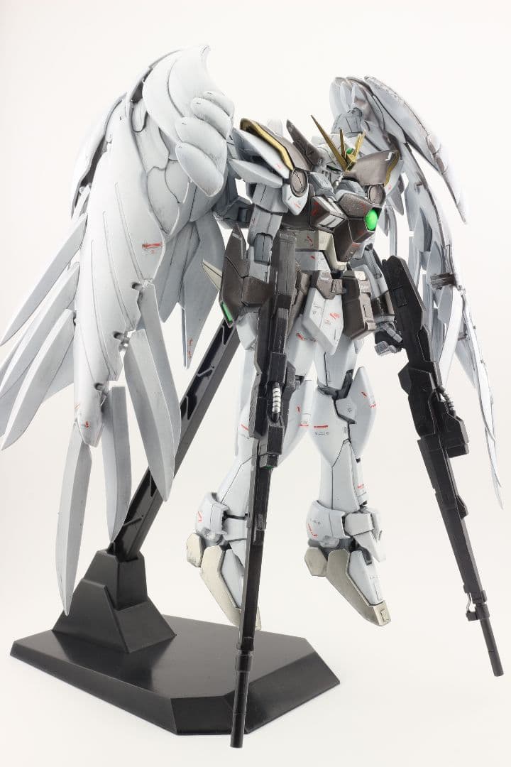 MGウイングガンダムゼロEW塗装済み　完成品