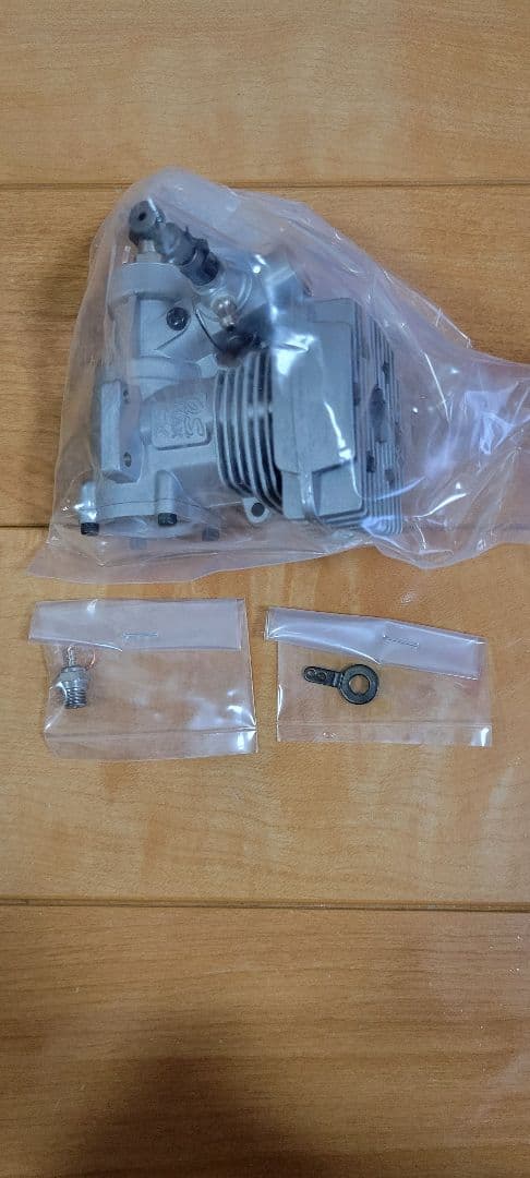 新品未使用　O.S. ENGINE 32SX-H エンジン