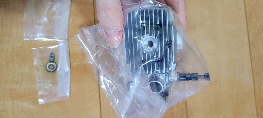 新品未使用　O.S. ENGINE 32SX-H エンジン