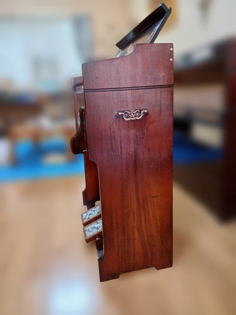 足踏みオルガン