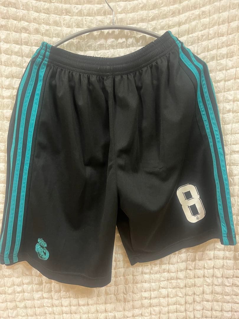 【激レア品❗️】レアルマドリード　ユニフォーム　セットアップ　トニクロース　刺繍