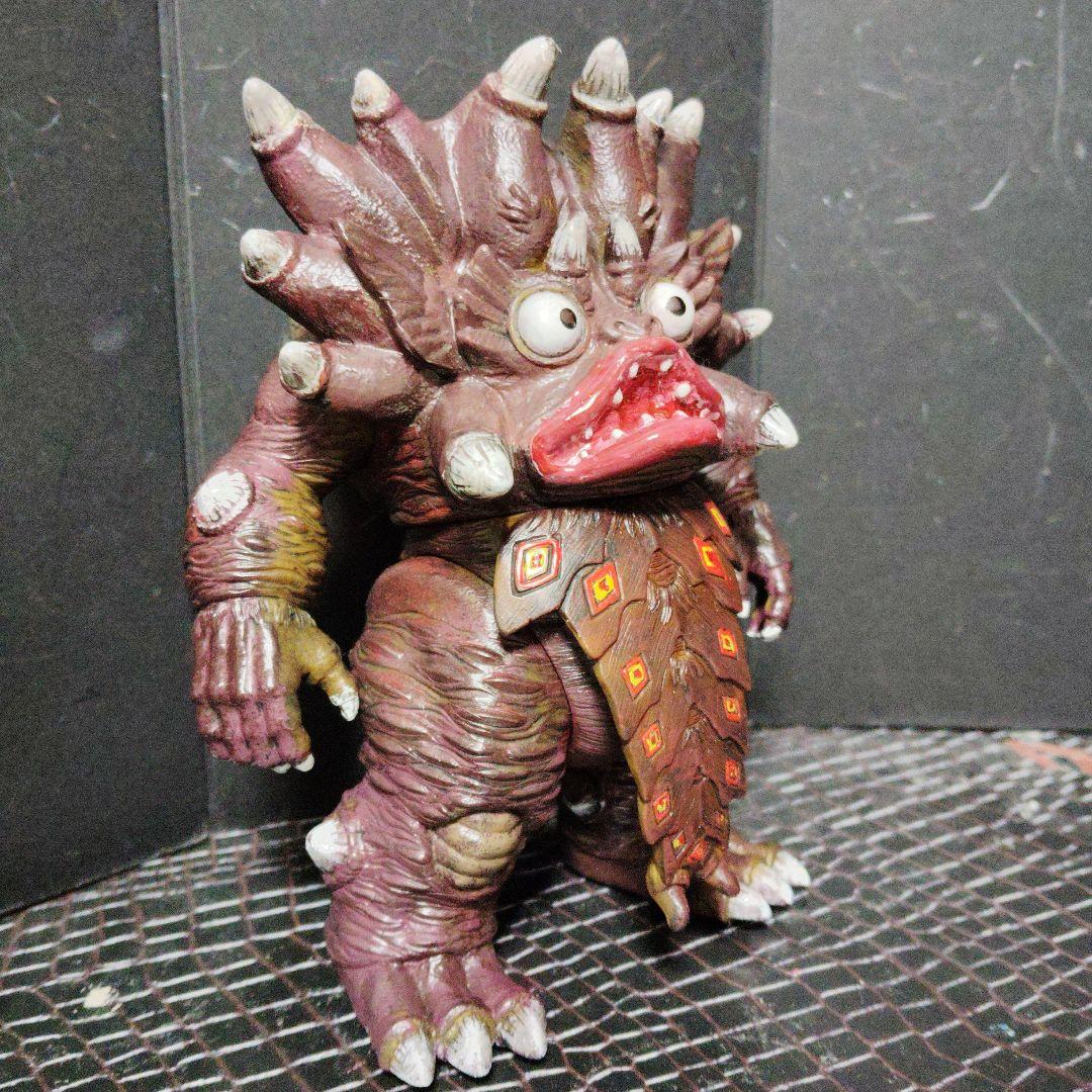 上野淳子ウルトラ怪獣旧型絶版ソフビミラクロン（2973ei）