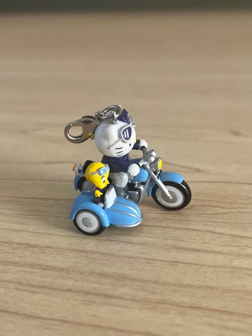 【希少レア】ハローキティ トゥイティー コラボ サイドカーバイク キーホルダー