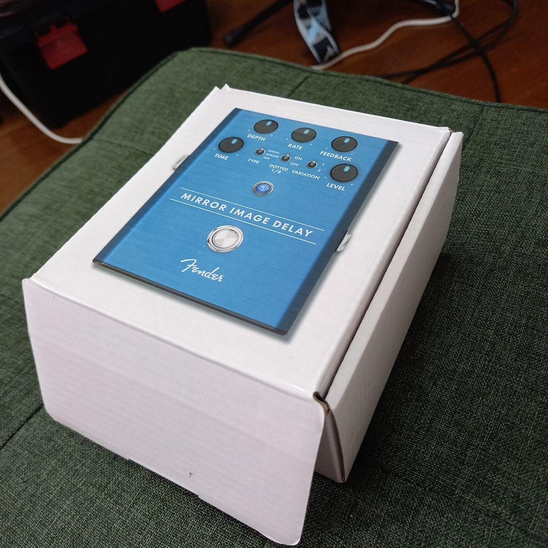 『美品』Fender MIRROR IMAGE DELAY エフェクター