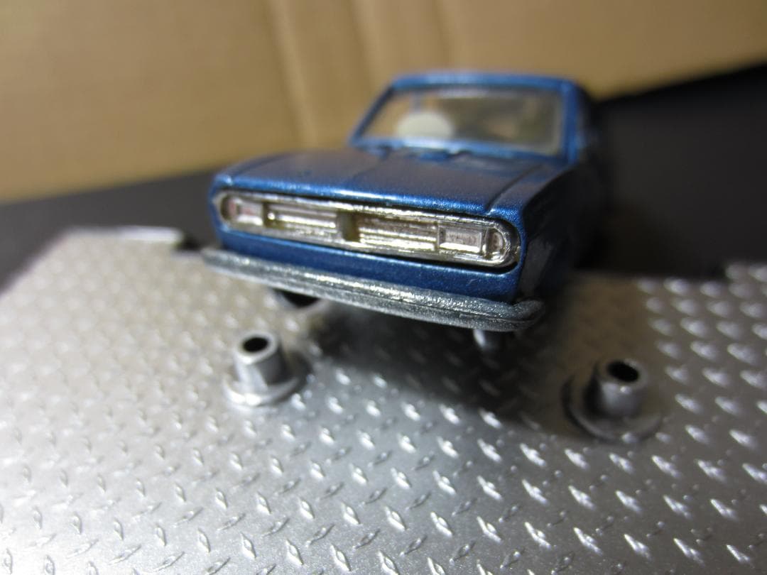 【香港トミカ】マツダ カペラ２ドアクーペ／青／グリル造型あり