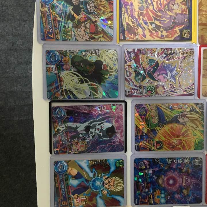 ドラゴンボールヒーローズ  39枚とバインダー(スーパーレアなど100枚入り)