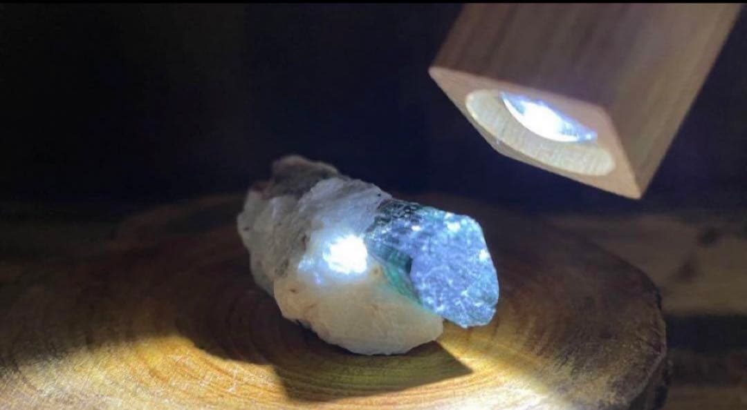 トルマリン原石マルチカラー大結晶レインボーカラー