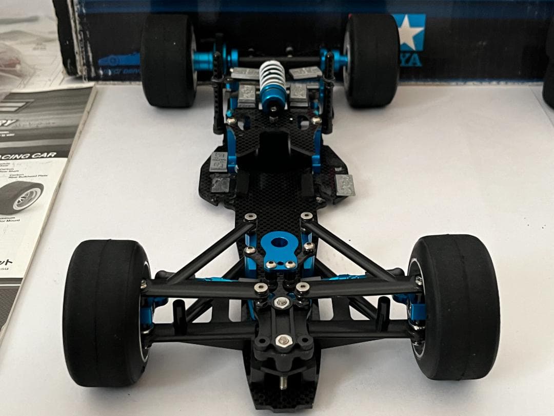 タミヤ 1/10 2WD TRF102 メカレスシャーシ 箱・説明書・残パーツ付