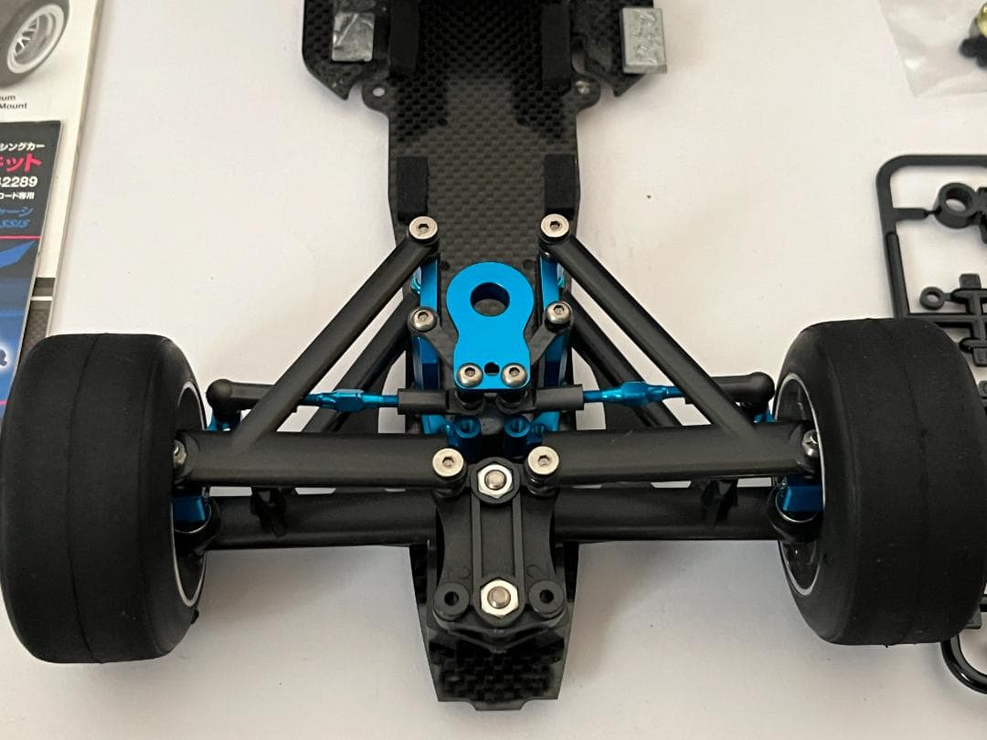 タミヤ 1/10 2WD TRF102 メカレスシャーシ 箱・説明書・残パーツ付